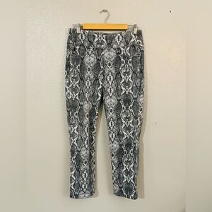 Belle by Kim Gravel Cropped Snake Print Pants in Black and White